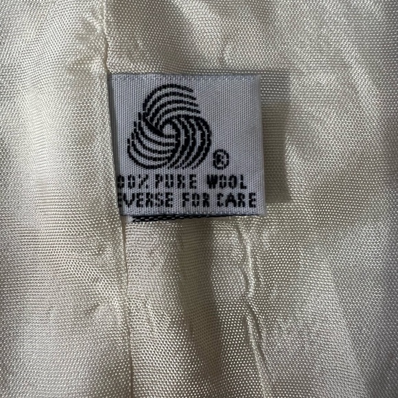 Vintage Ivory Wool Blazer | Made in USA | Minimalist 80s–90s Jacket - Picture 8 of 9